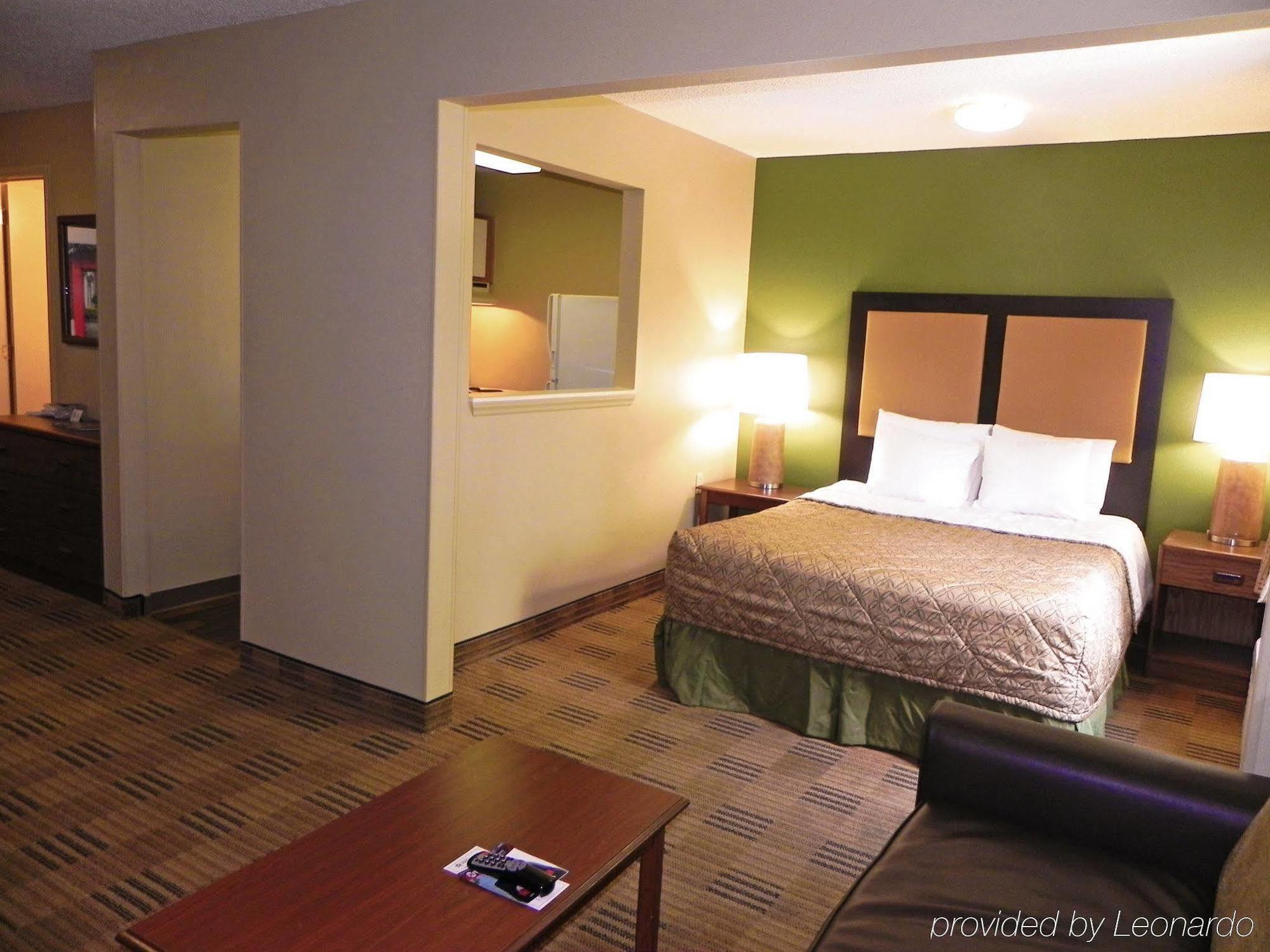 Extended Stay America Select Suites - Charlotte - University Place - E Mccullough Dr Exteriör bild